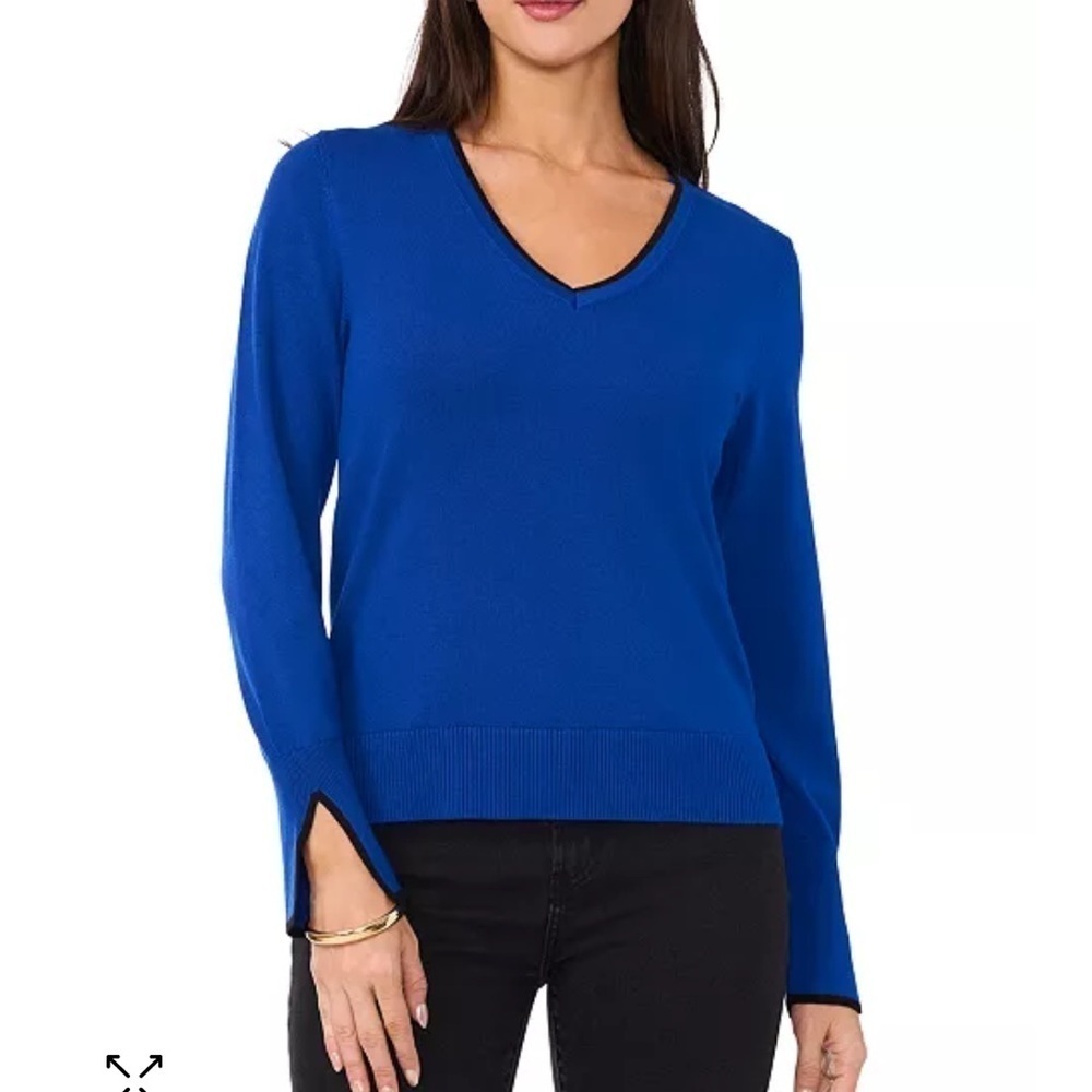 Sam & Jess
Women's V-Neck Split-Cuff Long-Sleeve Sweater